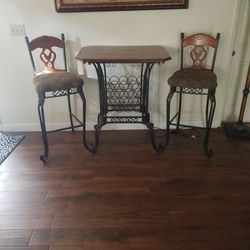 Wine Table With 2 Stools 