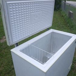 DEEP FREEZER /NEED GONE ASAP 