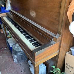Piano Free  0 Dollars Excellent Condition 
