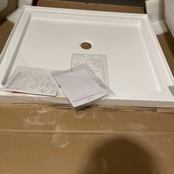 DreamLine SlimLine 42 in.x 36 in. Single Threshold Alcove Shower Pan Base in White with Center Drain 