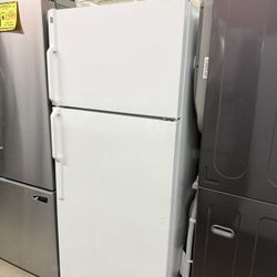 Preowned Top Mount Refrigerators