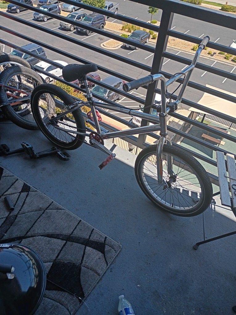 GT Dyno Vintage Chrome 20inch BMX With Three Piece Crank And 9 Teeth Freewheel On Bacc Hub 
