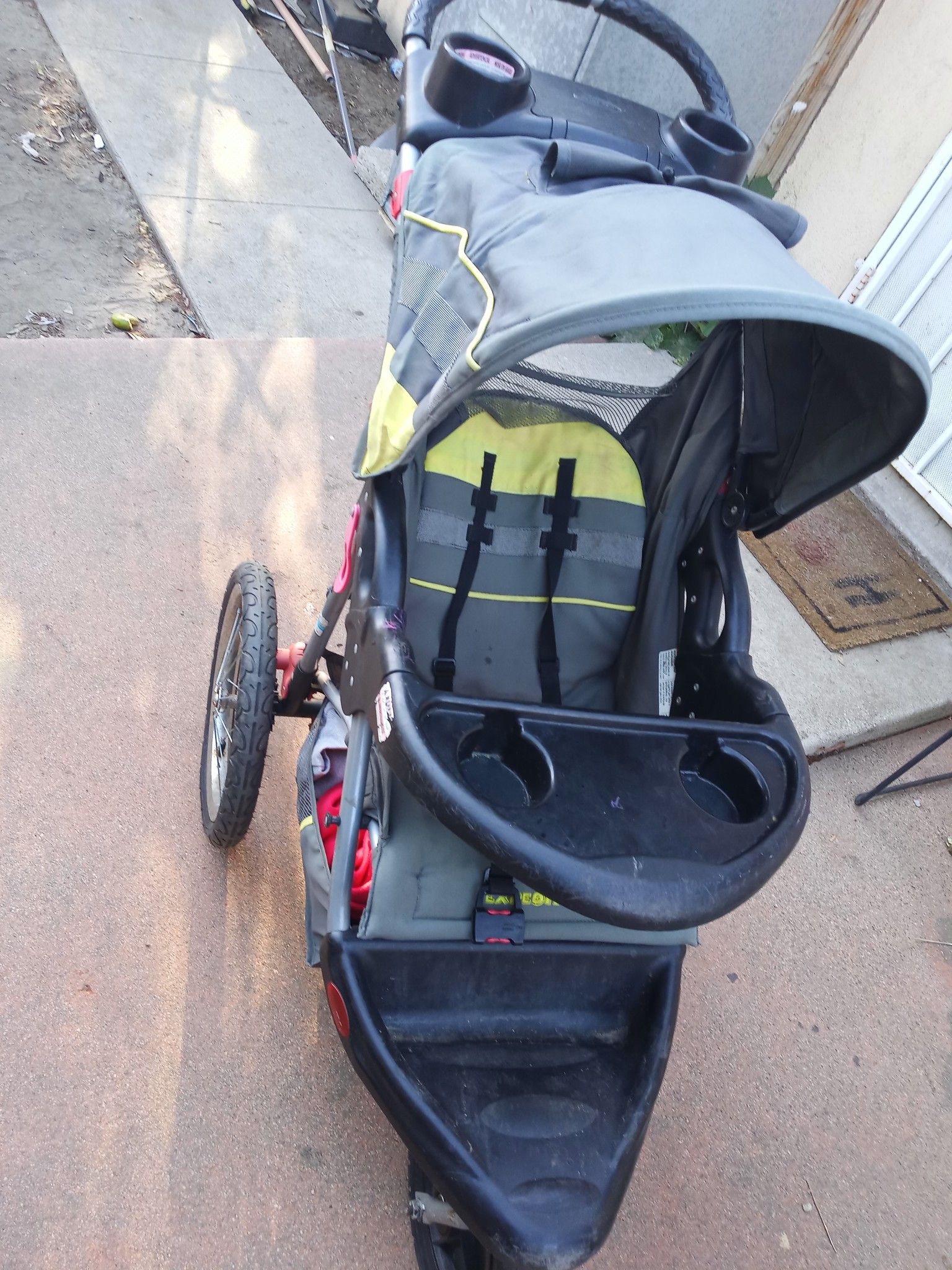 Jogging stroller