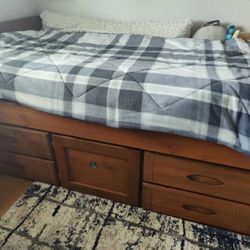 Sturdy Twin Storage Bed With Mattress 