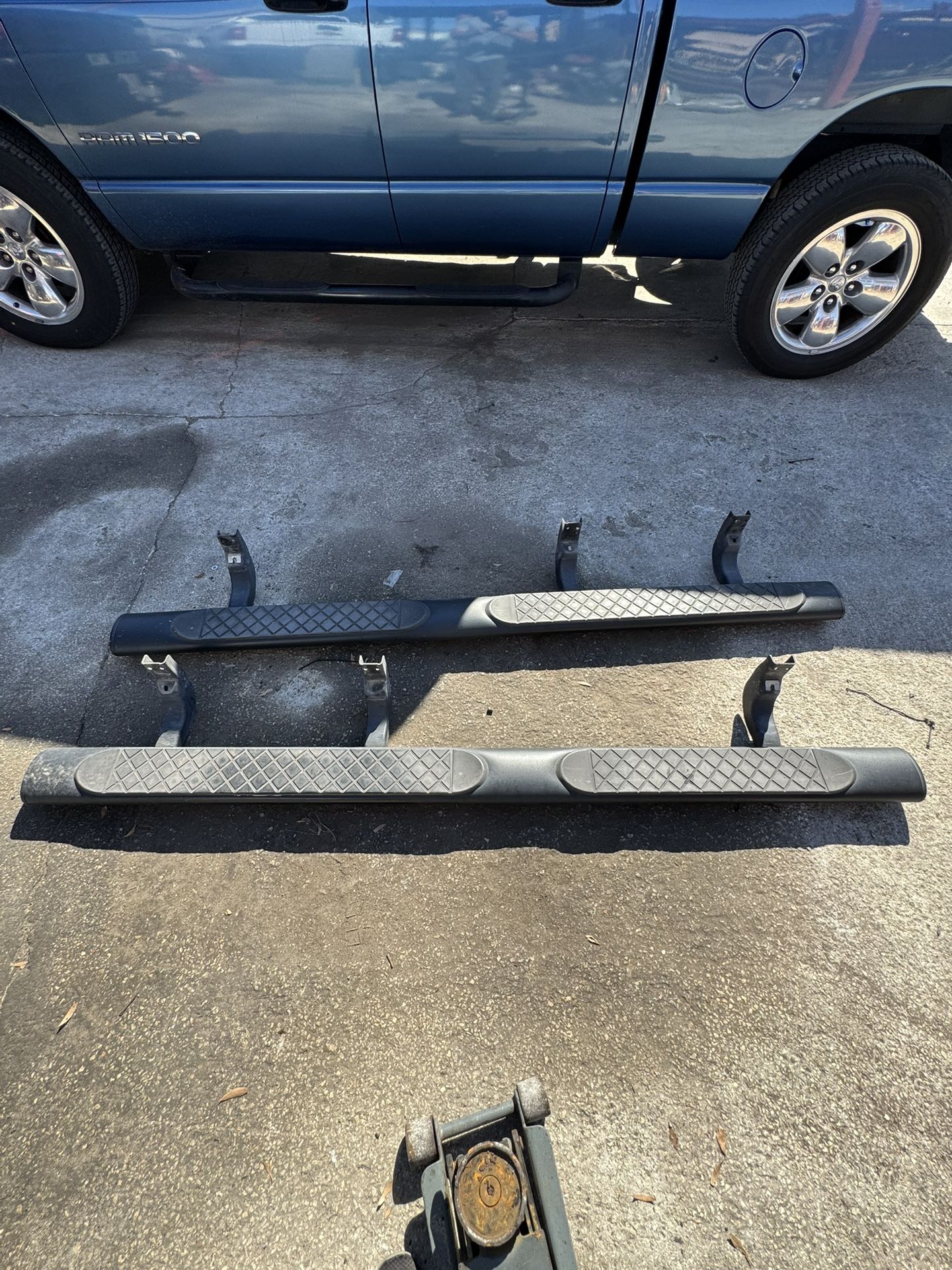 Nissan Titan Steps