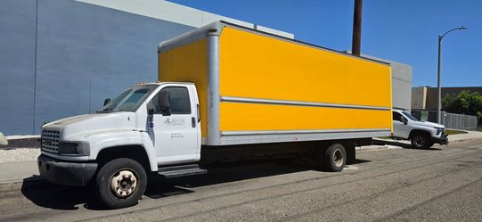 2005 GMC C5500
