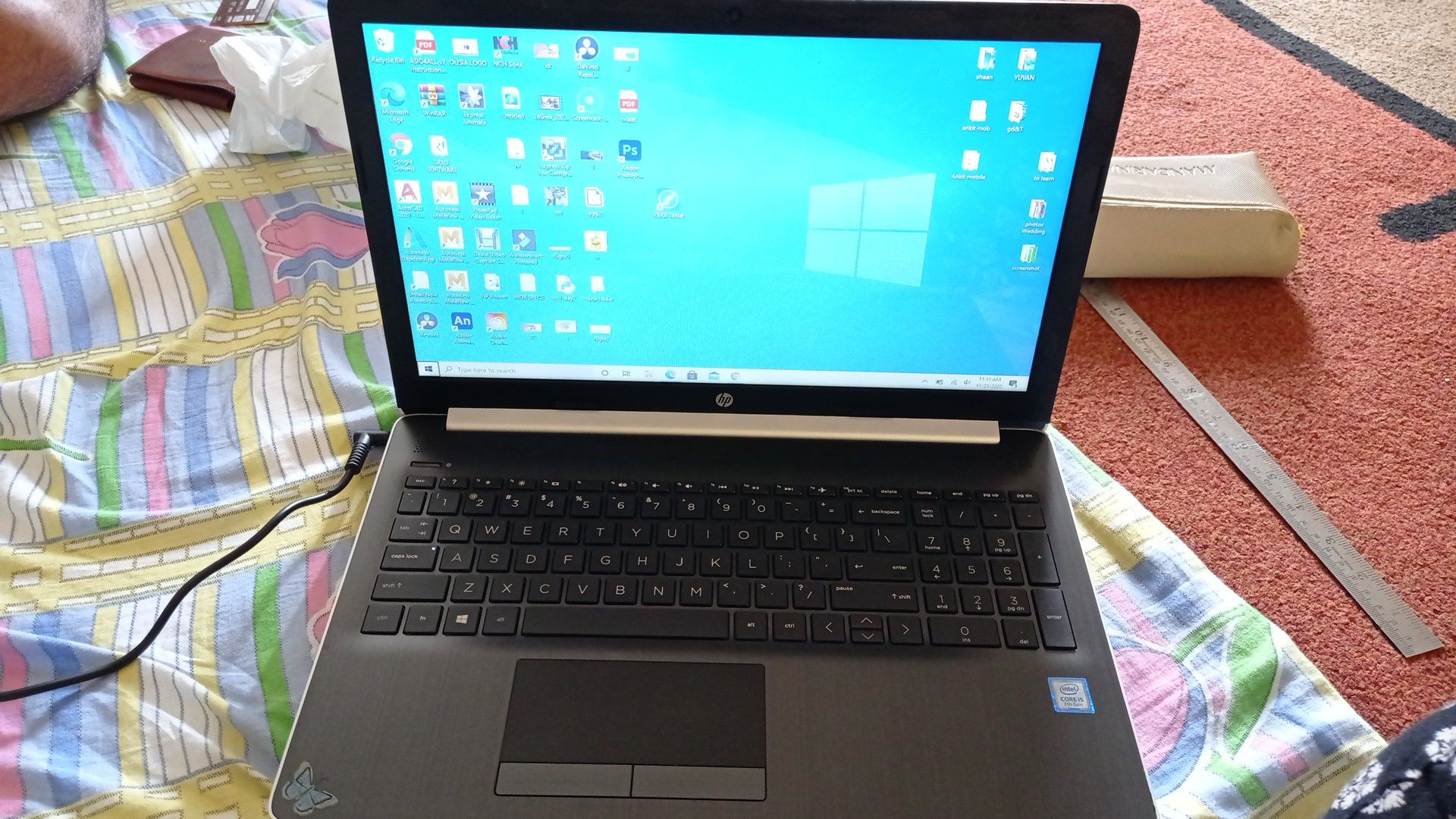 Touch screen HP laptop 2TB,8gb RAM,graphics card