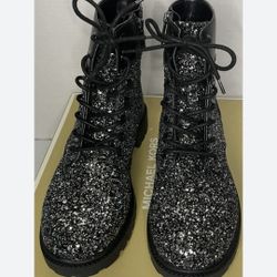 Michael Kors Bryce Booties $25