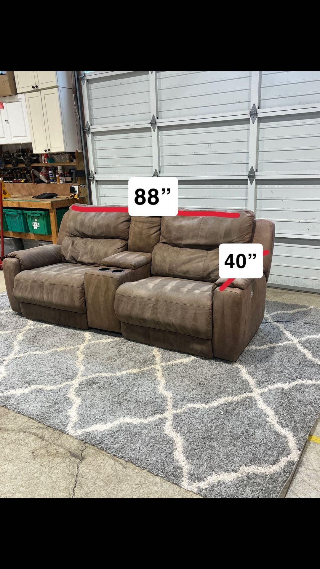 Reclining Loveseat Couch- Works great