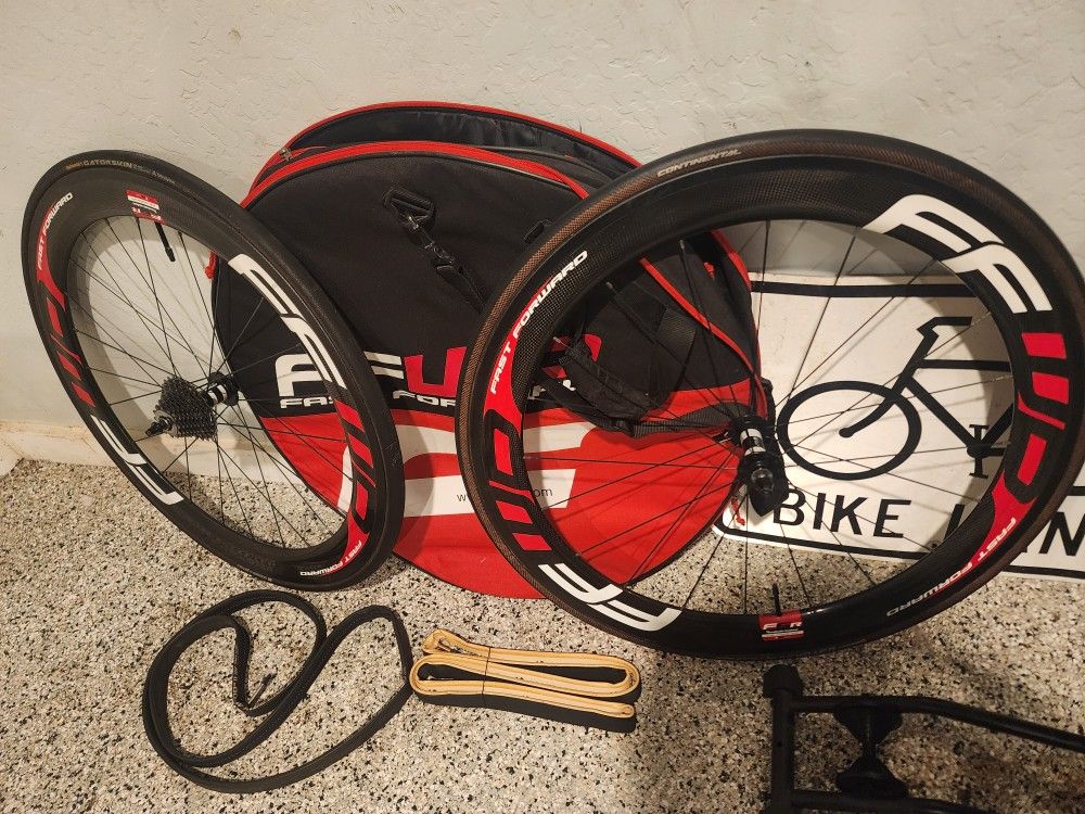 🔥🚲🔥Fast Forward Carbon Tubular Wheelset,comes With 2 New Tires,ultegra 10 Speed Cassette And FREE WHEEL BAG🔥🚲🔥 
