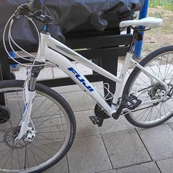 Fuji  Traverse 1.5 Rd. Bike 24 Speed Aluminum 175