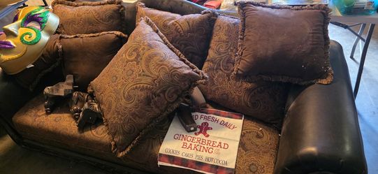 Couch set