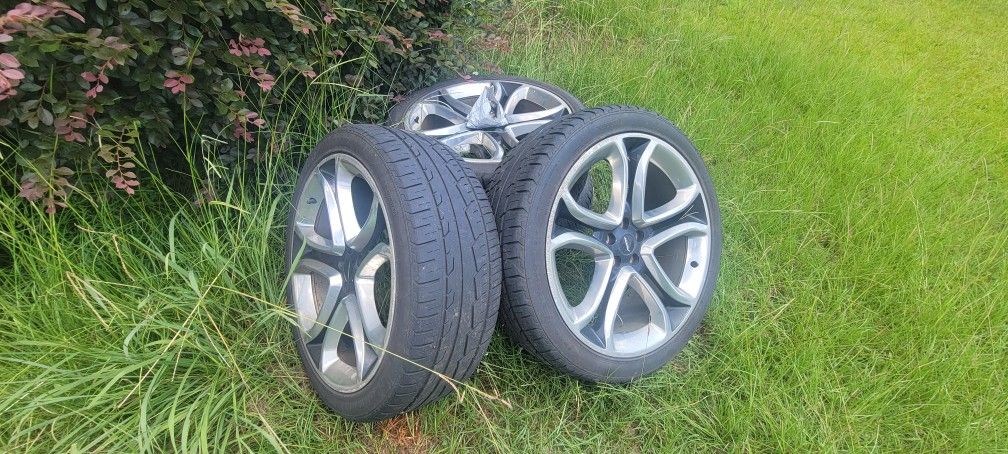 22" Rims & Tires