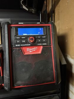 Milwaukee Radio And Charger