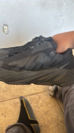 These were my old shoes barely used like two times they just need a wash