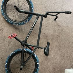Black Bmx Bike With Camo Tires 
