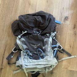 Osprey Tempest 40L Women’s Hiking Backpack – Excellent Condition