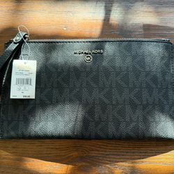 Black Michael Kors Large Clutch Wristlet 