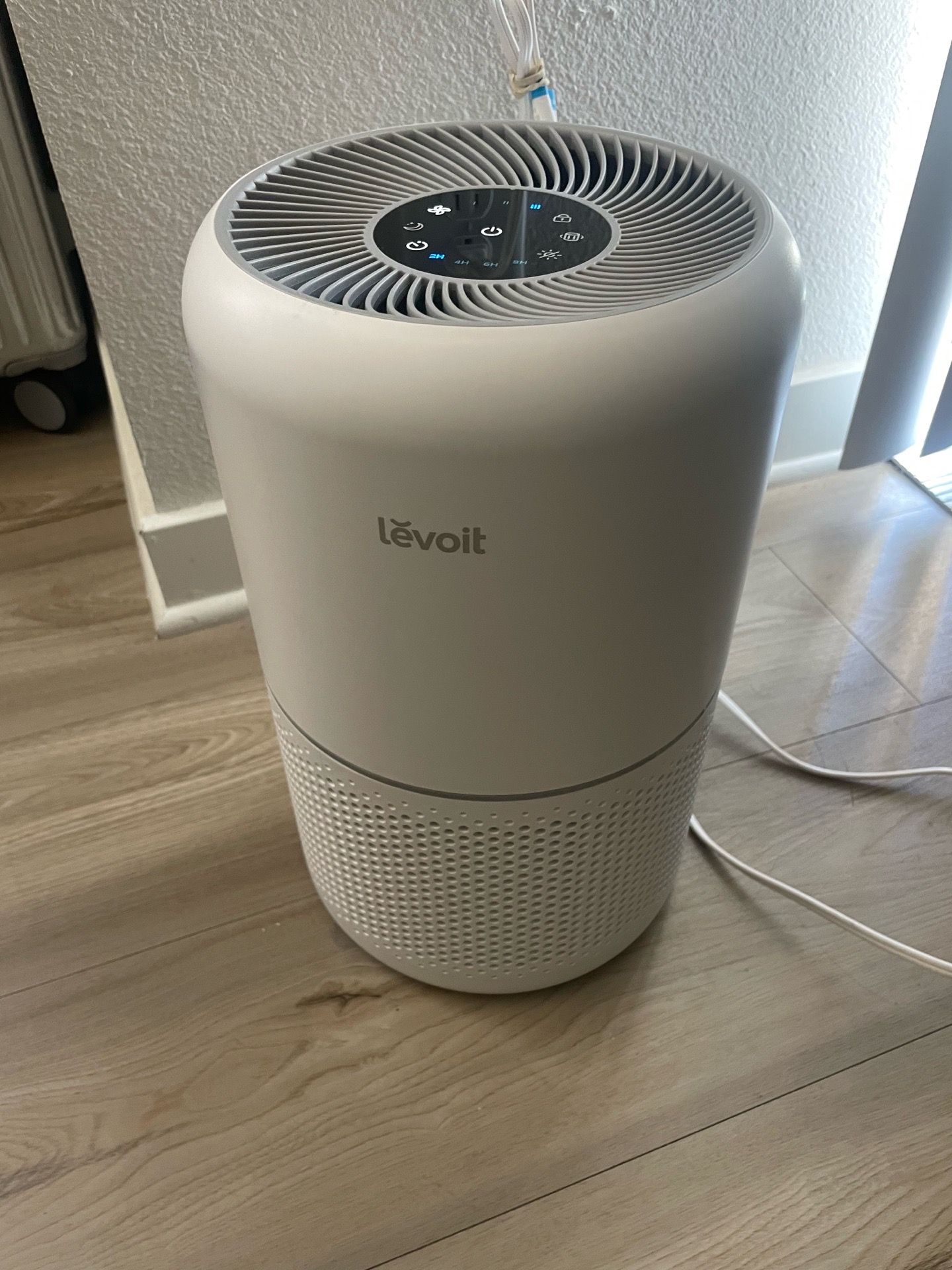 Levoit purifier air core300 asking$25.00 In exelent condition hablo espanol