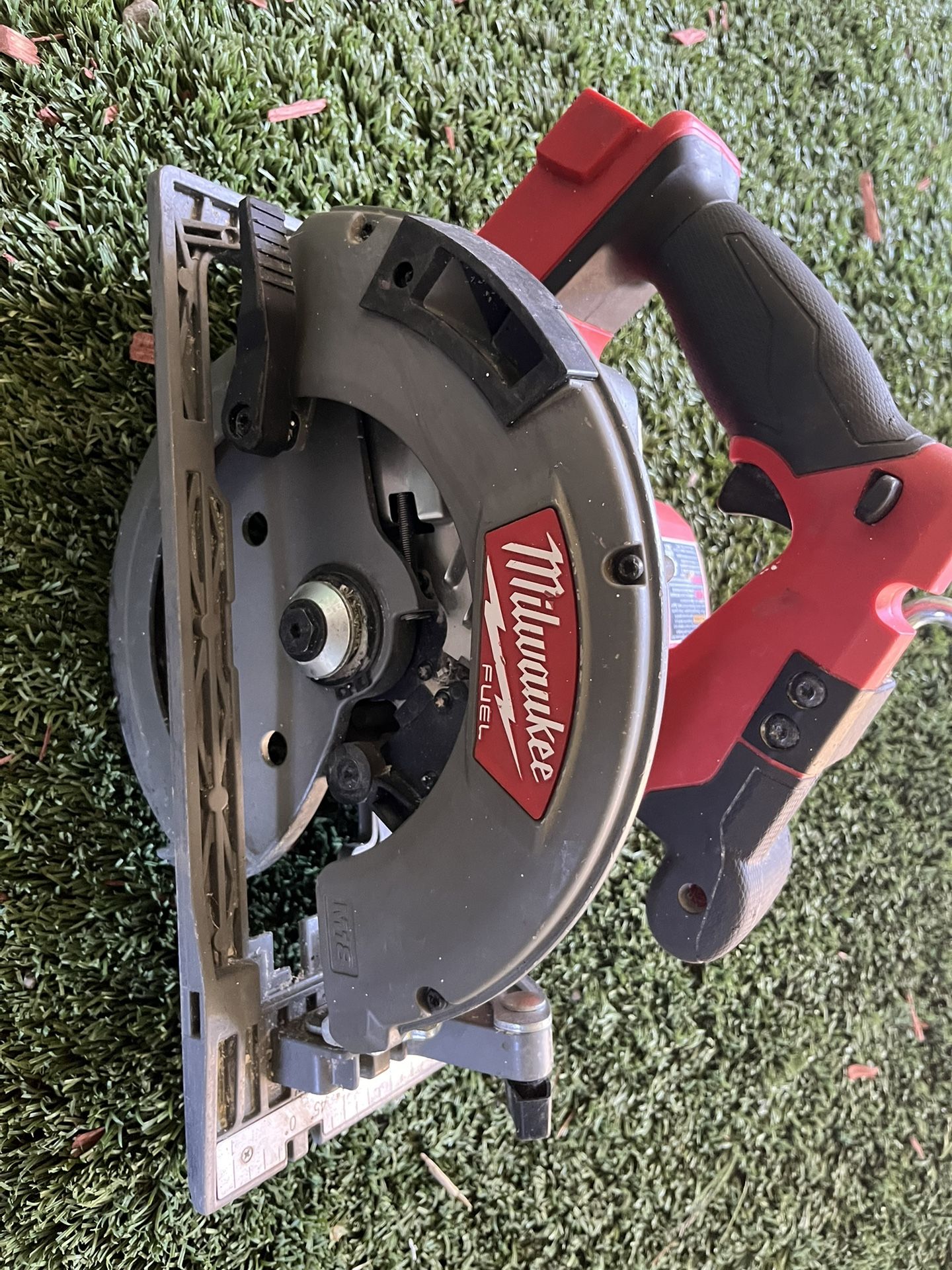 Milwaukee Fuel Circular Saw