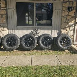 2020 Jeep Wrangler Jl Willys Oem Tires And Wheels