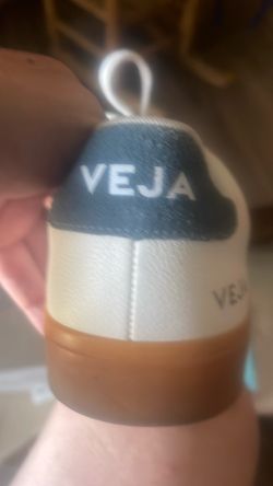 Veja shoes size 9