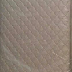 Brand New Queen *MT* and Box Set In Plastic 50 down