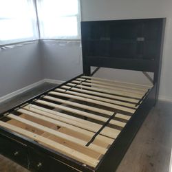 3 Piece Brown Queen Size Bedframe 
