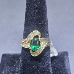 10kt YG Emerald Ring With Diamond Chips. (C-4) SIZE 7. ASK FOR RYAN. #(contact info removed)75