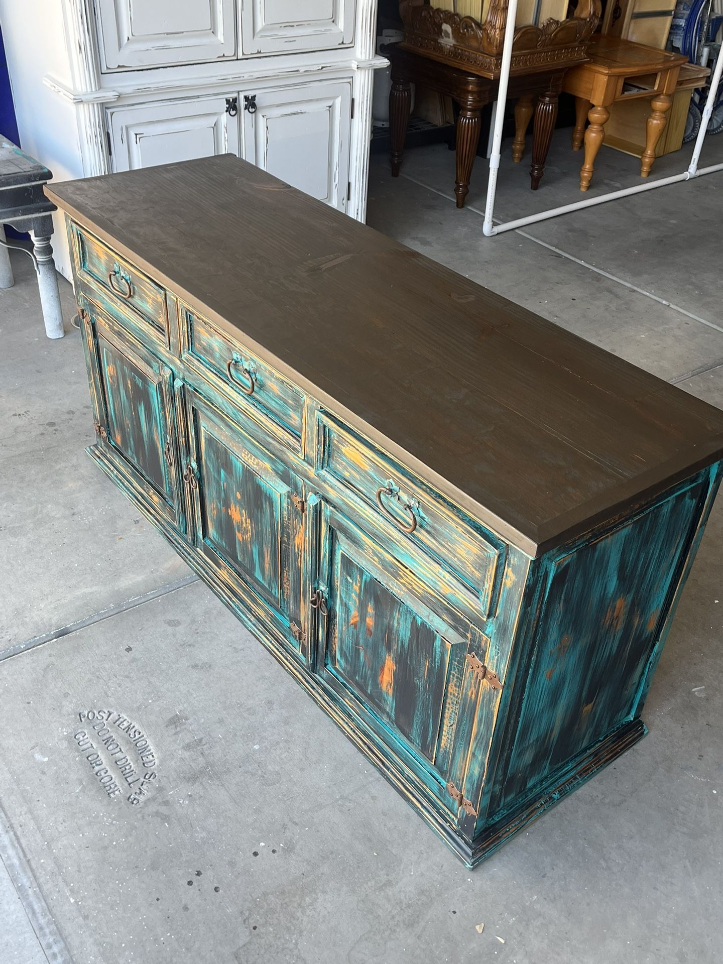 SOLID PINE RUSTIC FARMHOUSE CONSOLE, CREDENZA, BUFFET OR ENTRY PIECE