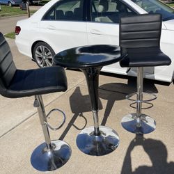 High Bar Table with 2 Stools