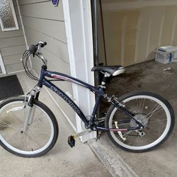 Schwinn Midtown 21 Speed Bike