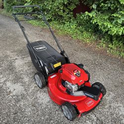 Toro Lawn Mower 7.25 Hp 22”163cc Self Propelled FWD 