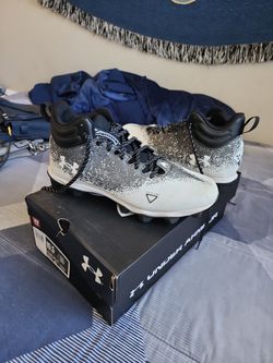 Football Cleats Under Armour 