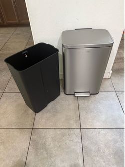 EKO Madison Matte Black Stainless Steel 3.2 Gal/12L Bathroom Small Step Trash Can or Recycling Bin, Removable Inner Liner, Soft Close Lid