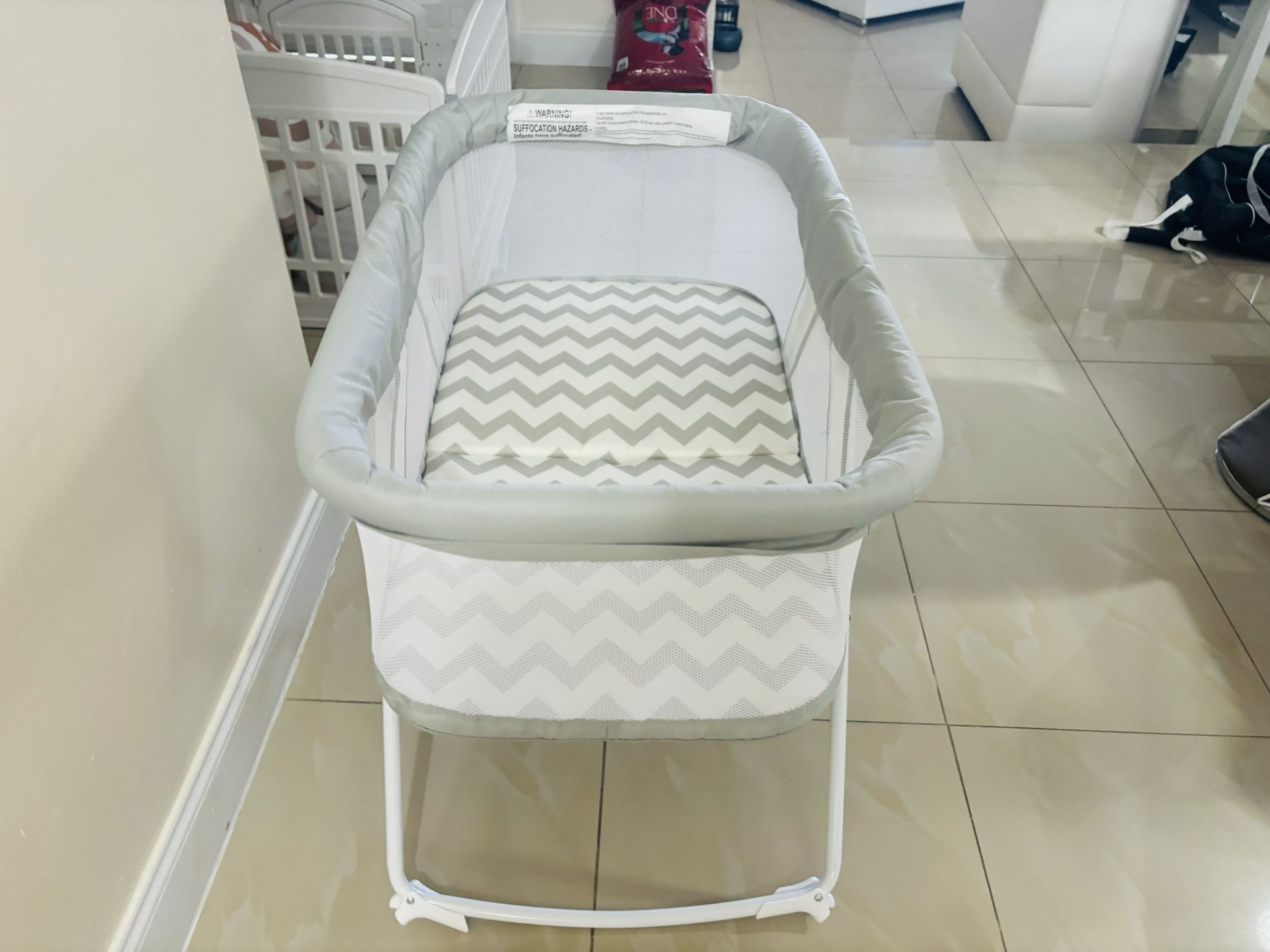 Brand new baby Bassinet/Moises Nuevo para bebes