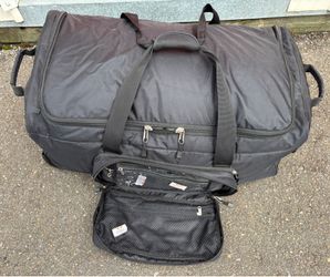 Military surplus XL 3-wheel deployment bag