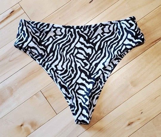 NEW Womens Zebra Print Bikini Bottoms (L)