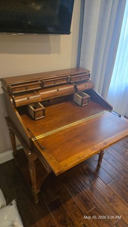 Writing desk