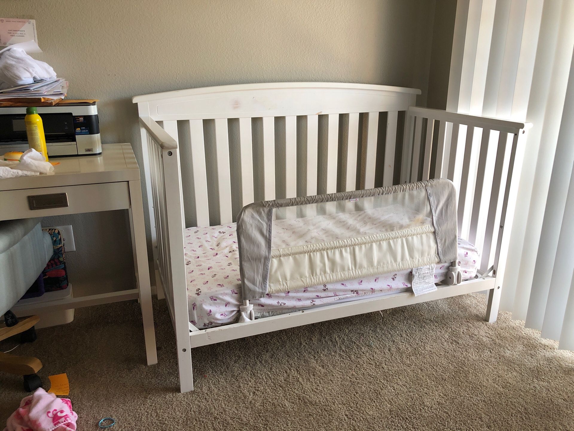 4 in 1 white crib w/ mattress and sheets