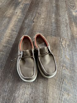 Hey Dudes Youth Size 4 Like New