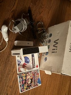 Nintendo Wii Console Bundle with Games