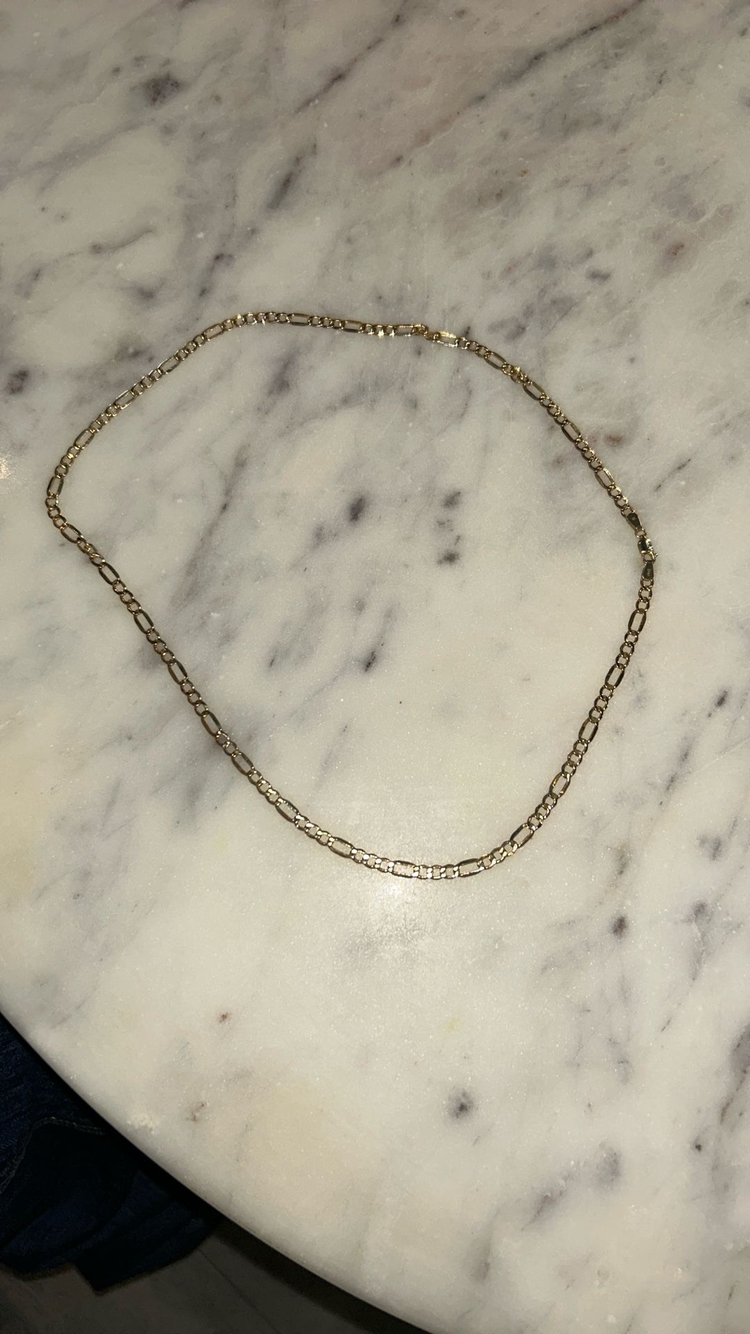 10K GOLD HOLLOW CHAIN