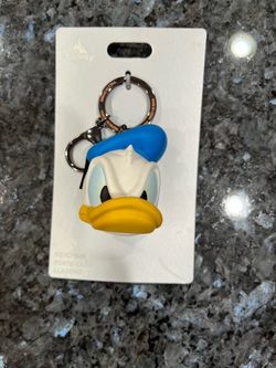 Disney Donald Duck Angry Face Head Flair Keychain Bag Charm.  Brand new on original card.  Smoke free home