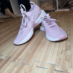 New Puma Women Shoes Size 6. 1/2 