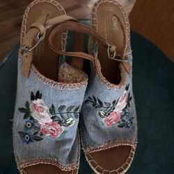 Tom's platforms. Size 11