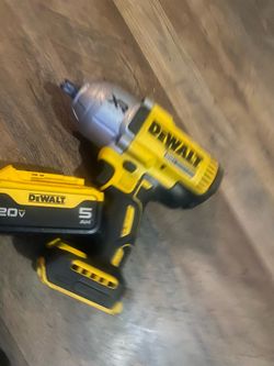 Dewalt 20v 1/2 impact nd batery