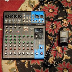 Yamaha MG10XU Mixer