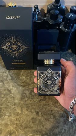 Into Oud Wood Cologne