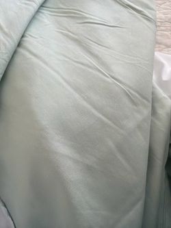 Free: Fitted sheet & bed skirt